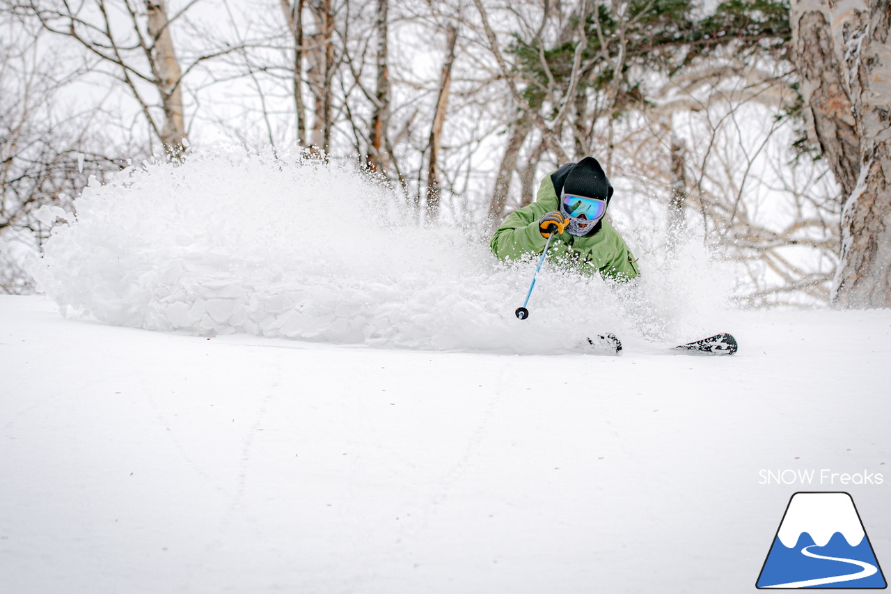 サッポロテイネ｜今シーズンは春セッション！プロスキーヤー・谷藤昌司さんと滑る１日。まさかのパウダー？！